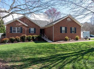 100 N Padali Ct, Mount Holly, NC 28120
