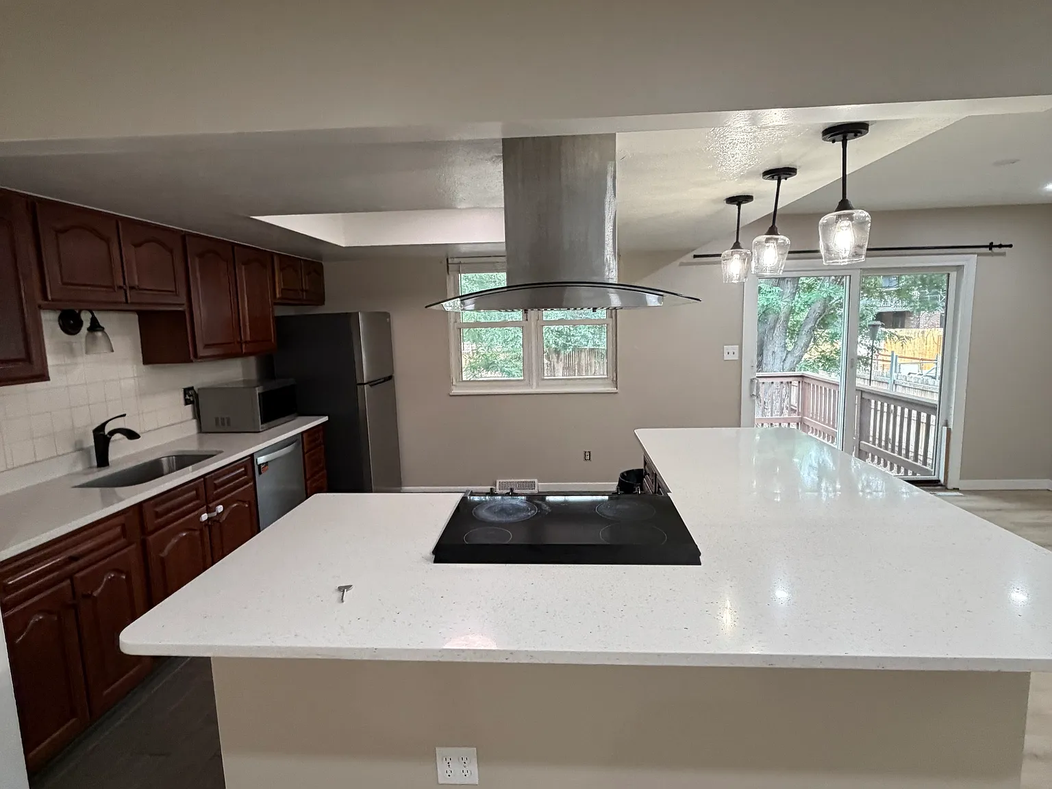 4 bed, 2182 sqft, $3,250 — Photo 3