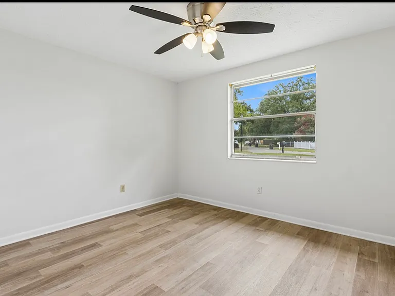8428 Red Holly Ln — Photo 9