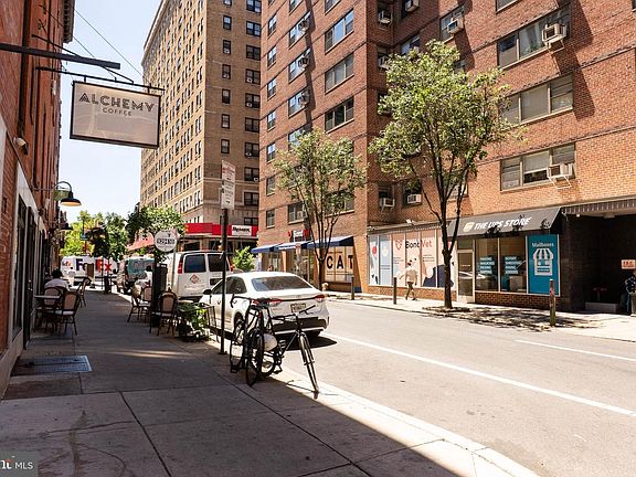 3rd image of 118 S 21st St APT 421