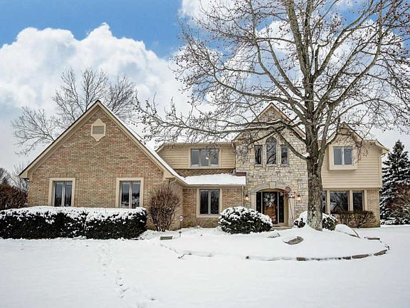 3rd image of 230 Thornbury Ln