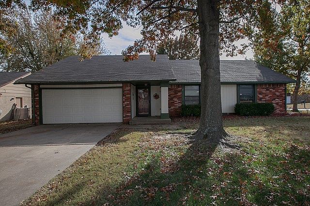 123 W Roanoke St., 74011