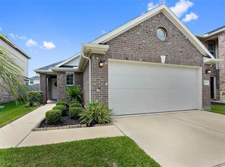 5202 Gulf Stream Ln, Bacliff, TX 77518