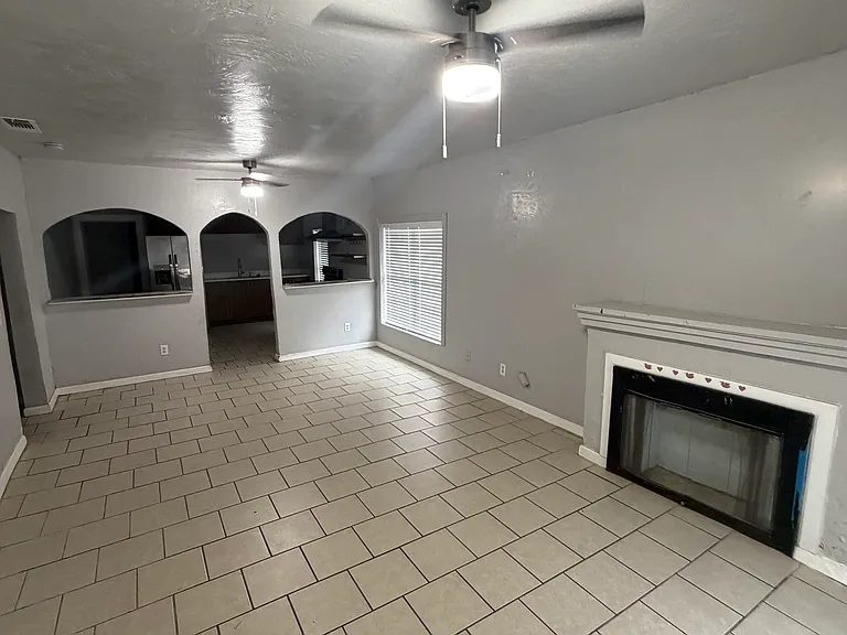 1514 Harrison St — Photo 3