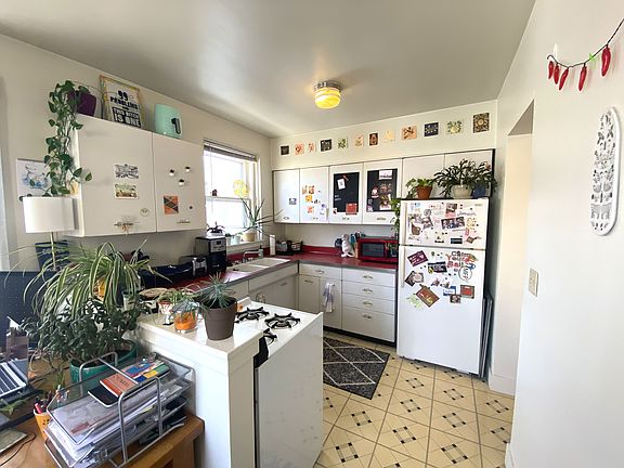 4th image of 2429 Emerson Ave S #211