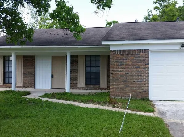 7106 Redondo Dr, Pensacola, FL 32526