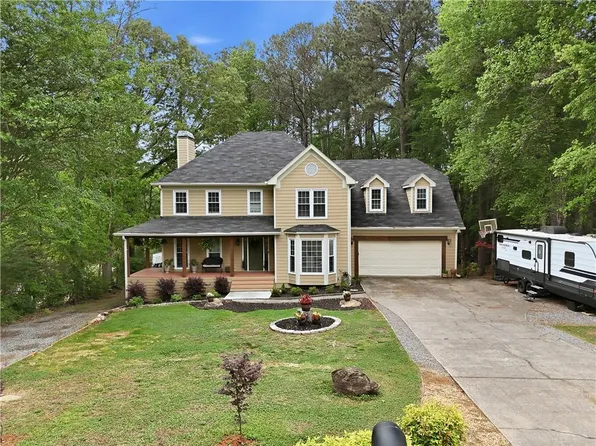 177 Picketts Lake Dr, Acworth, GA 30101
