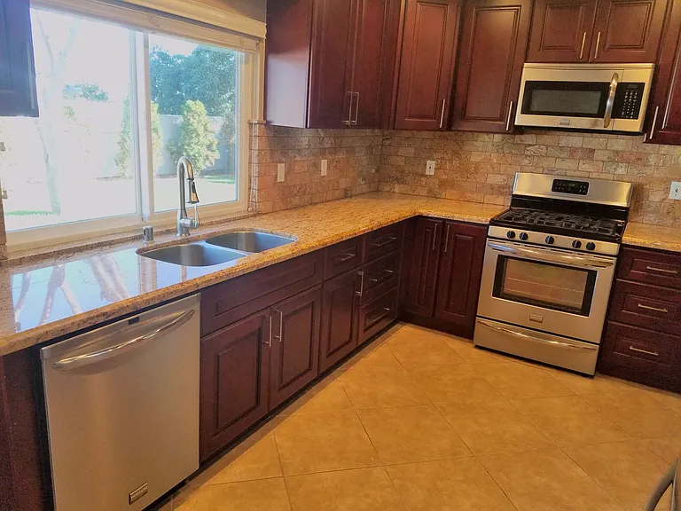 17861 Martha Anne Dr — Photo 4