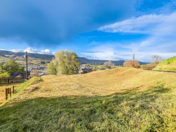 8th Ave, Lewiston, ID 83501