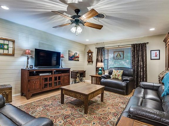 Large Living Area Offers the Possibility of Many Different Seating Options