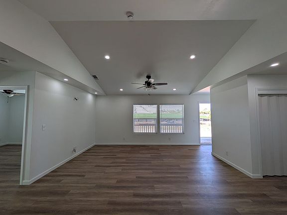 5th image of 841 Orchard Rd