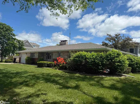 107 SE 4th St, Greenfield, IA 50849