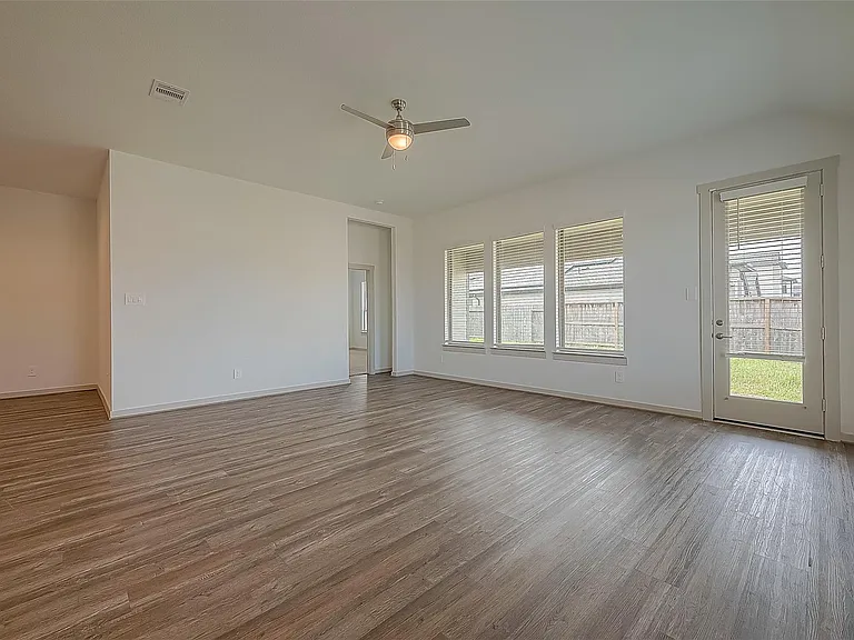 29326 Red Rocks Park Dr — Photo 23