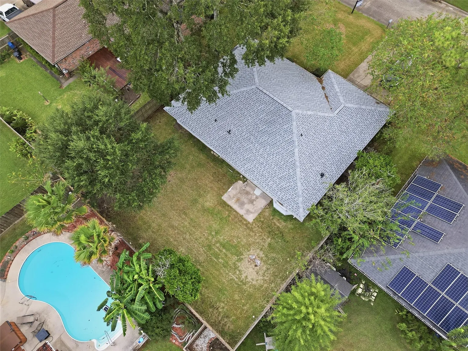 3 bed, 2.0 bath, 1454 sqft, $2,050 — Photo 3