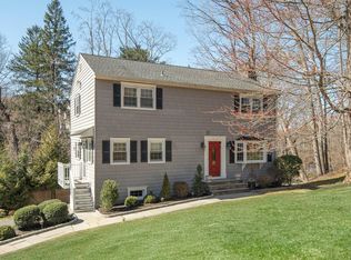 8 Elizabeth St, Chappaqua, NY 10514