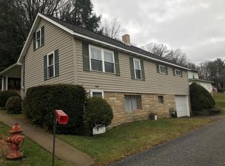 1115 Railroad St, Fairmount City, PA 16224