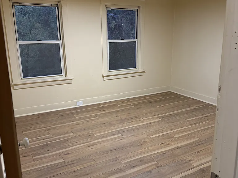 903 Cliff St — Photo 5