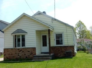 3633 Dennett Dr, Madison, WI 53714