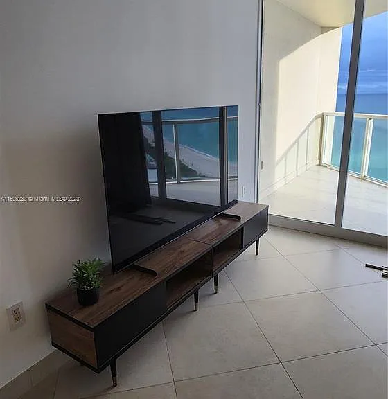 16699 Collins Ave #1710 — Photo 4