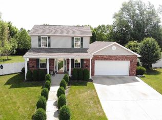 100 Rosebud Ln, Godfrey, IL 62035
