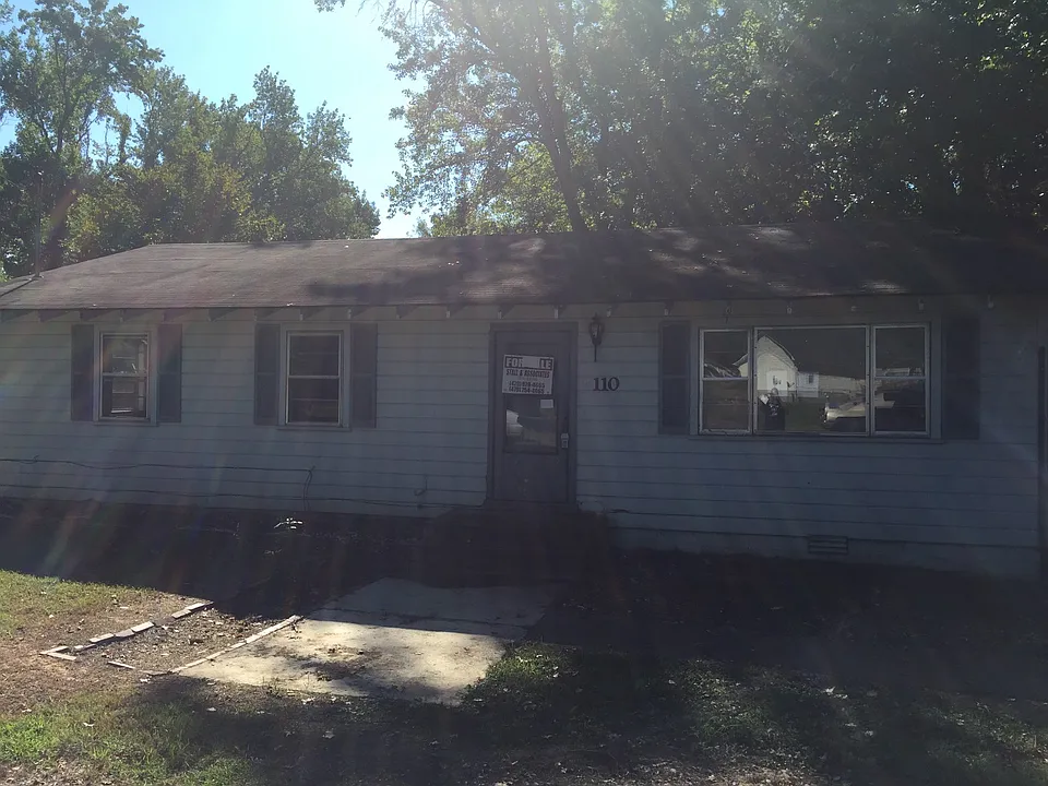 110 Perry St