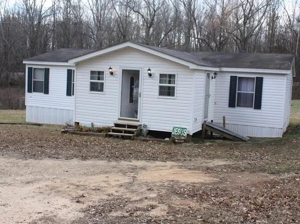 270 Muzzall Rd, Mansfield, TN 38236