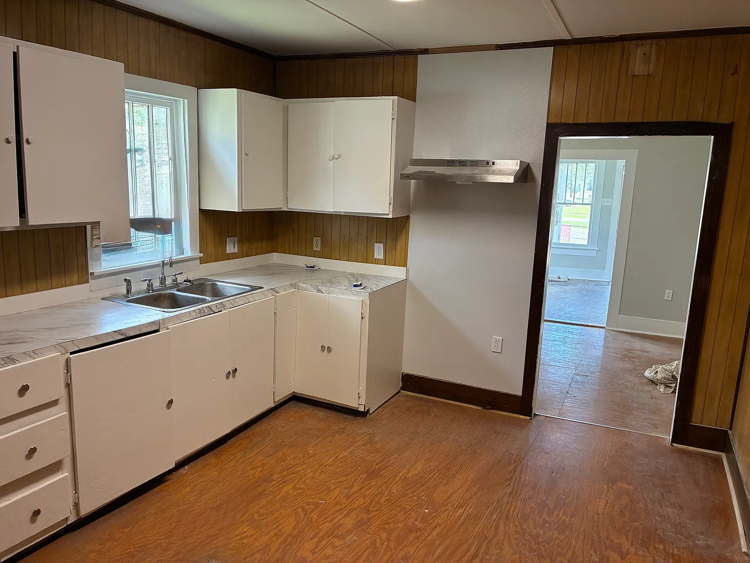 3 bed, 1200 sqft, $900 — Photo 4