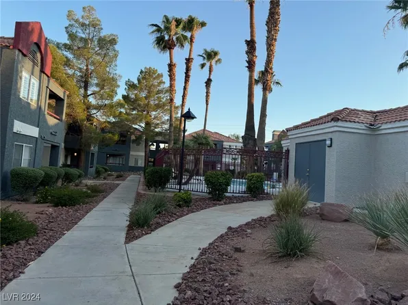 8600 W Charleston Blvd APT 1158, Las Vegas, NV 89117