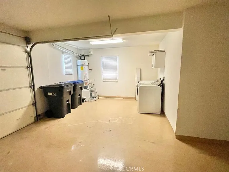 54 Scarlet Bloom — Photo 10