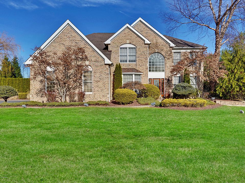 1st image of 245 Thoroughbred Dr