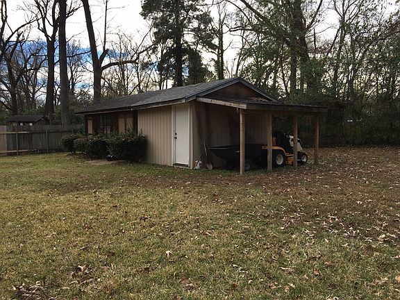 4th image of 3737 Eddy Pl