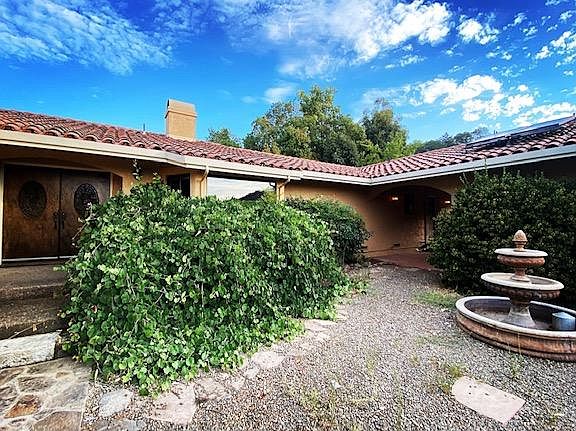 3rd image of 3 Zinfandel Ln