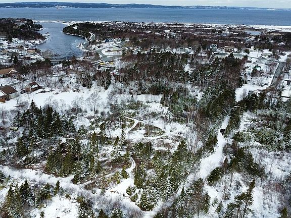 4th image of 16 Calvin Manor Road