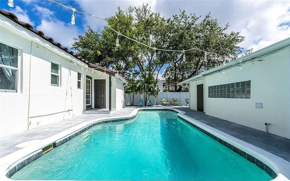 2 bed, 900 sqft, $2,550 — Photo 4