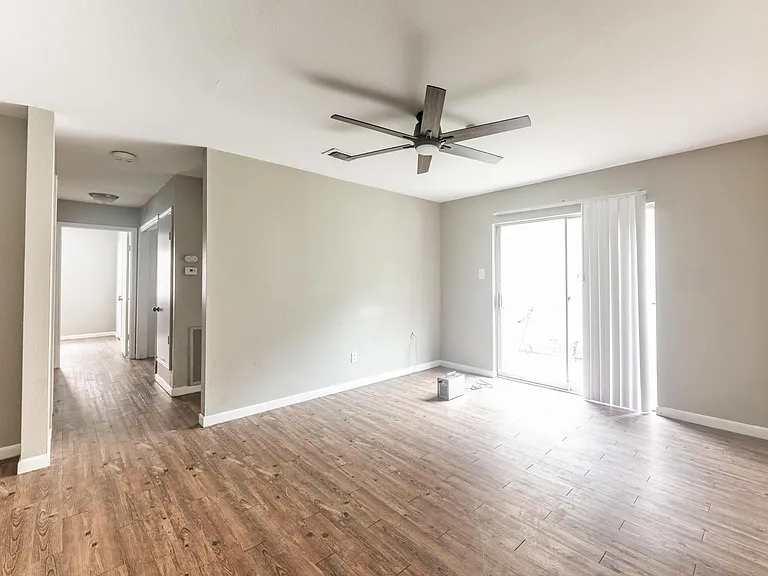 2404 Sycamore Ave #B2 — Photo 12