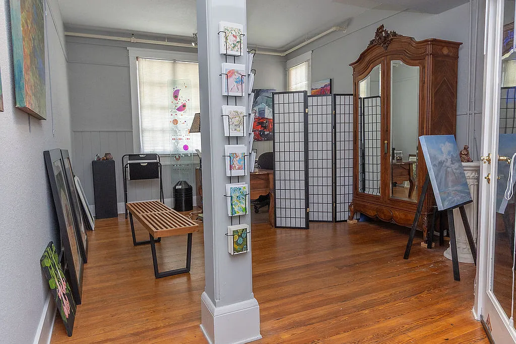 442 East New York Avenue - 1 — Photo 2