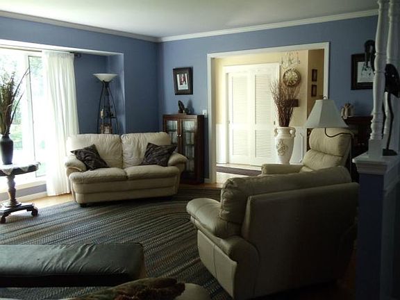 3rd image of 6740 W 85th Ter