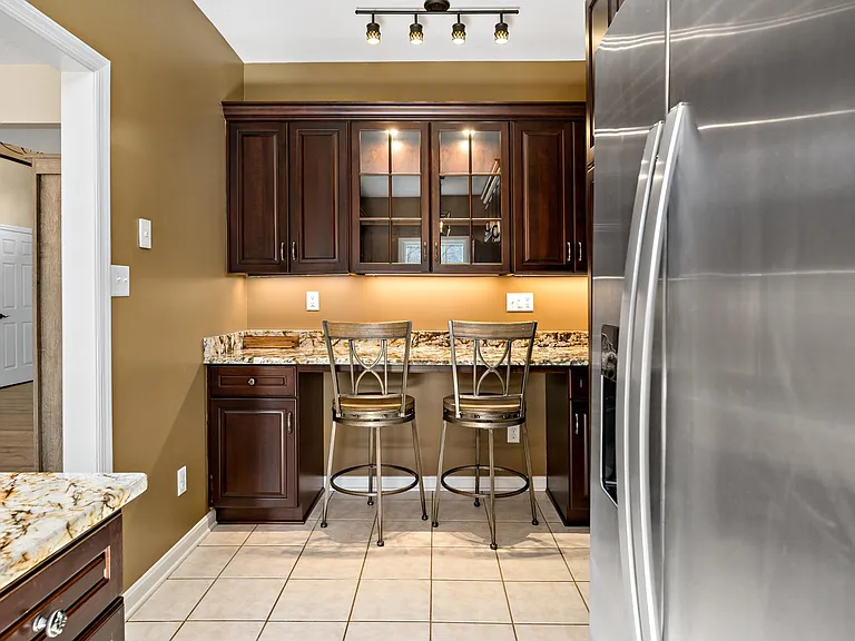 203 Boxwood Ct — Photo 15