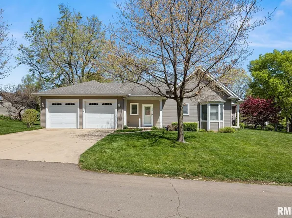 105 W Hickory St, Chillicothe, IL 61523