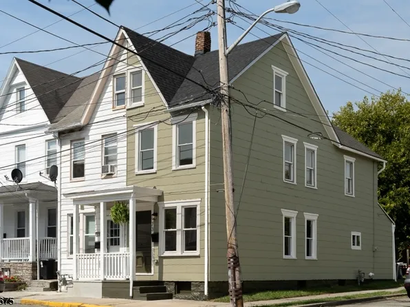 73 Colby Pl, Phillipsburg Town, NJ 08865