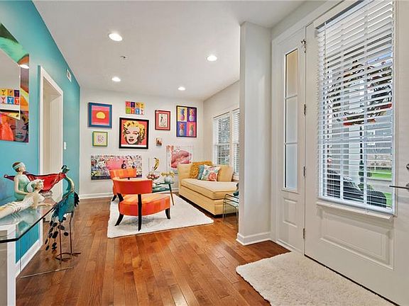 3rd image of 304 College Ave