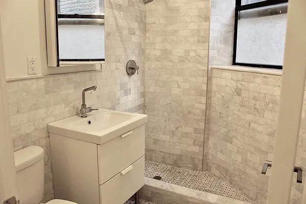 Rented by Vertical Real Estate LLC | media 6