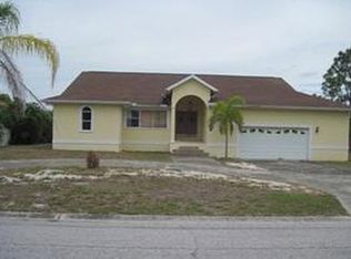 402 SW 14th St, Ruskin, FL 33570