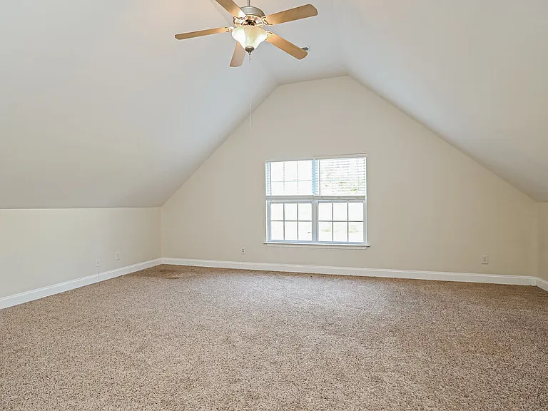 1565 Bridgecrest Dr — Photo 10