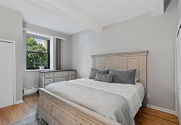4th image of 315 W 23rd St #7M
