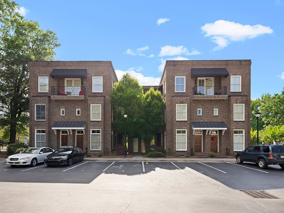 1st image of 622 N Elm St APT L