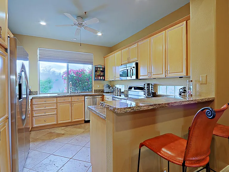 6747 E Eagle Feather Rd — Photo 10