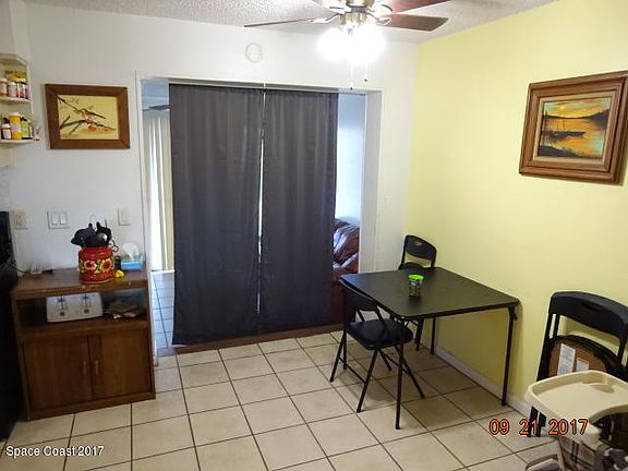 5th image of 986 Bouganvillea Dr
