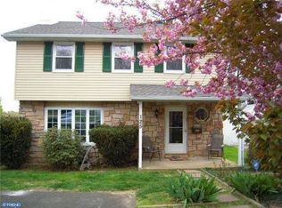 125 Abbeyview Ave, Willow Grove, PA 19090