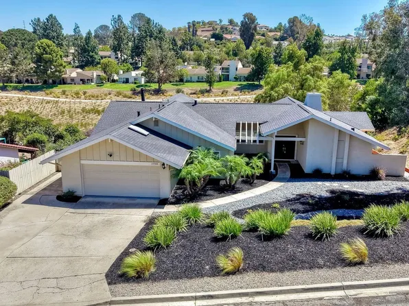 17709 Saint Andrews Dr, Poway, CA 92064